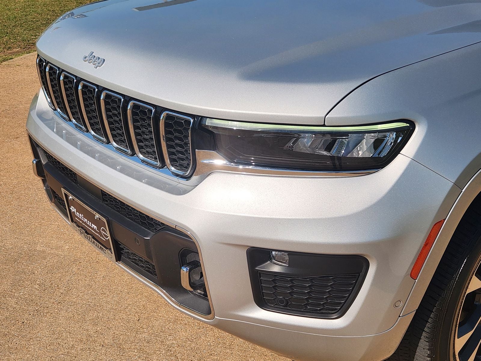 2024 Jeep Grand Cherokee Overland - Photo 10