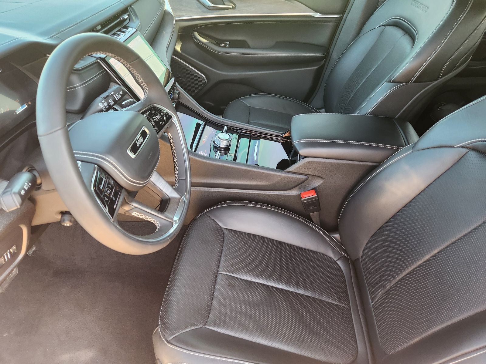 2024 Jeep Grand Cherokee Overland - Photo 16