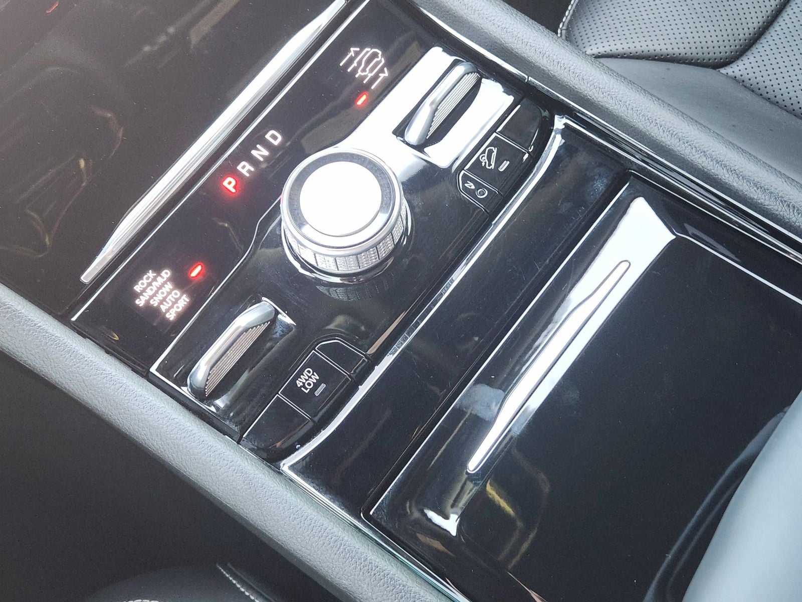 2024 Jeep Grand Cherokee Overland - Photo 23