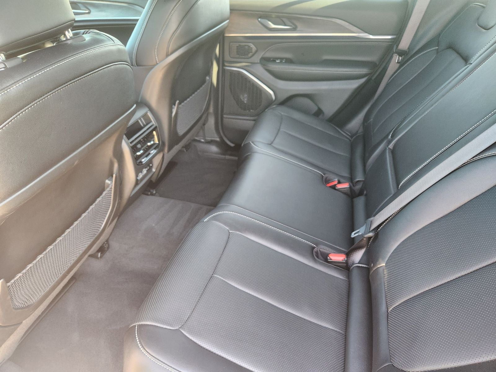 2024 Jeep Grand Cherokee Overland - Photo 33