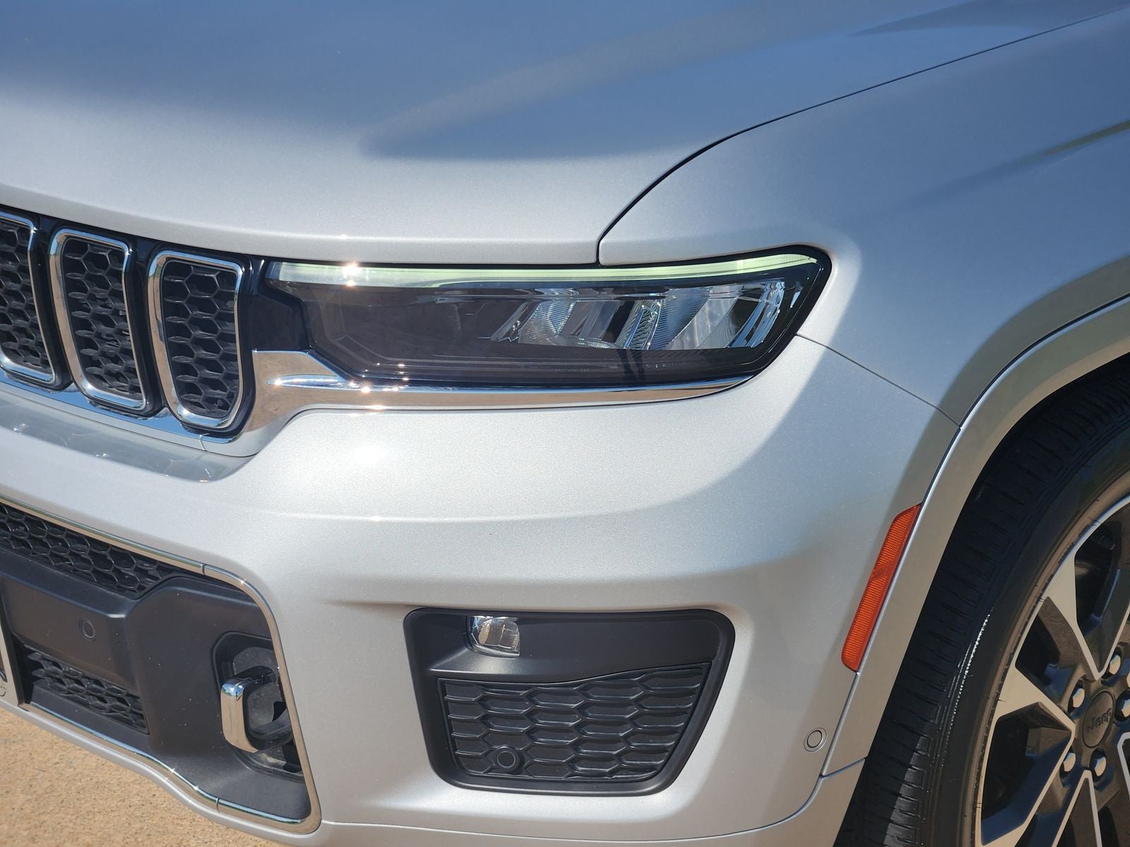 2024 Jeep Grand Cherokee Overland - Photo 9