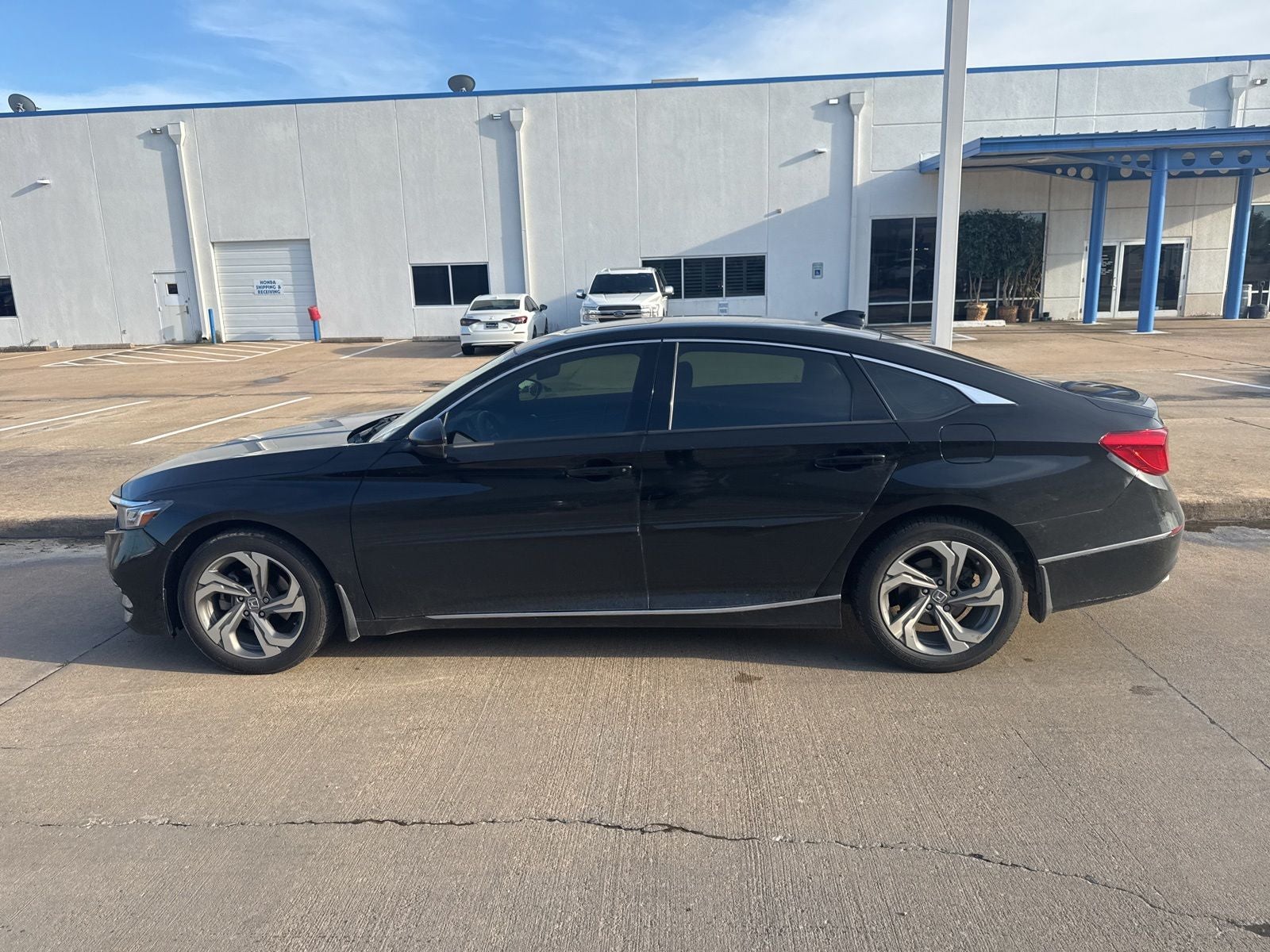 Used 2018 Honda Accord EX-L with VIN 1HGCV1F61JA073066 for sale in Denison, TX