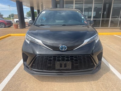 2021 Toyota Sienna XSE 7 Passenger