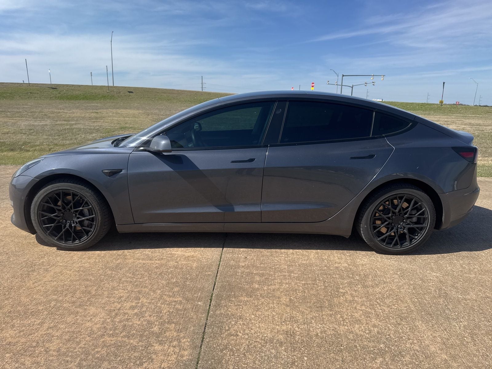 Used 2022 Tesla Model 3 Long Range with VIN 5YJ3E1EB2NF275540 for sale in Denison, TX