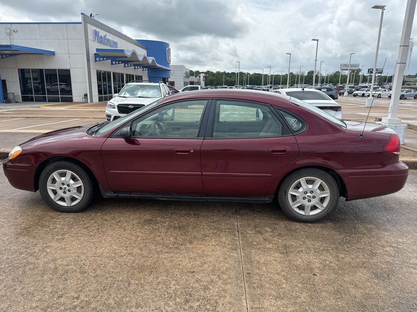 2006 Ford Taurus SE