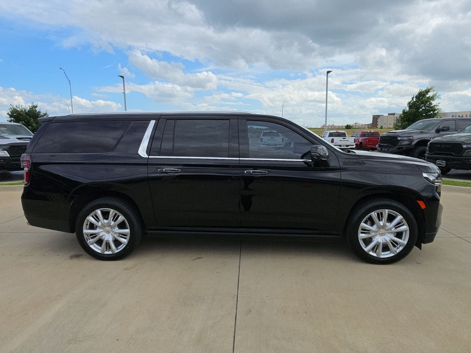 2022 Chevrolet Suburban High Country