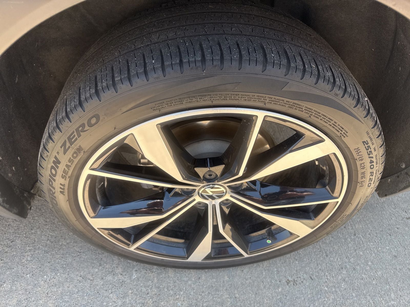 2024 Volkswagen Tiguan 2.0T SEL R-Line
