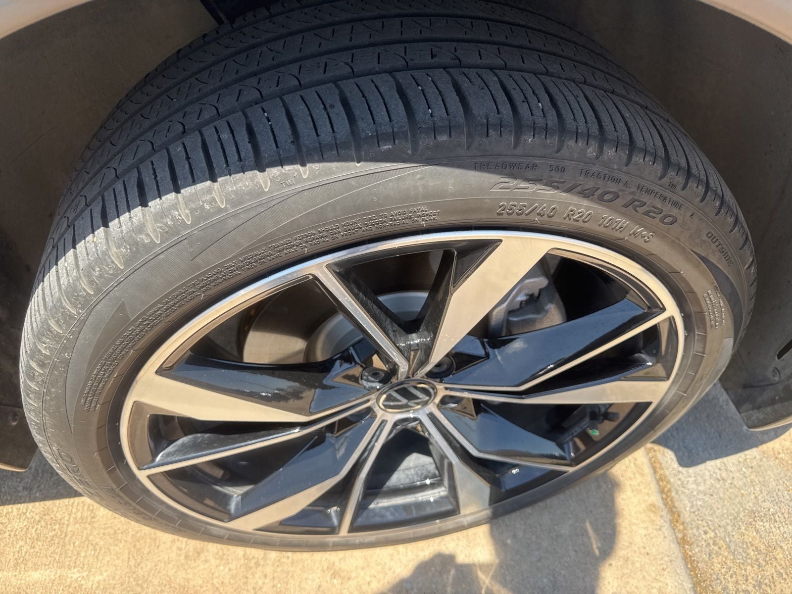 2024 Volkswagen Tiguan 2.0T SEL R-Line