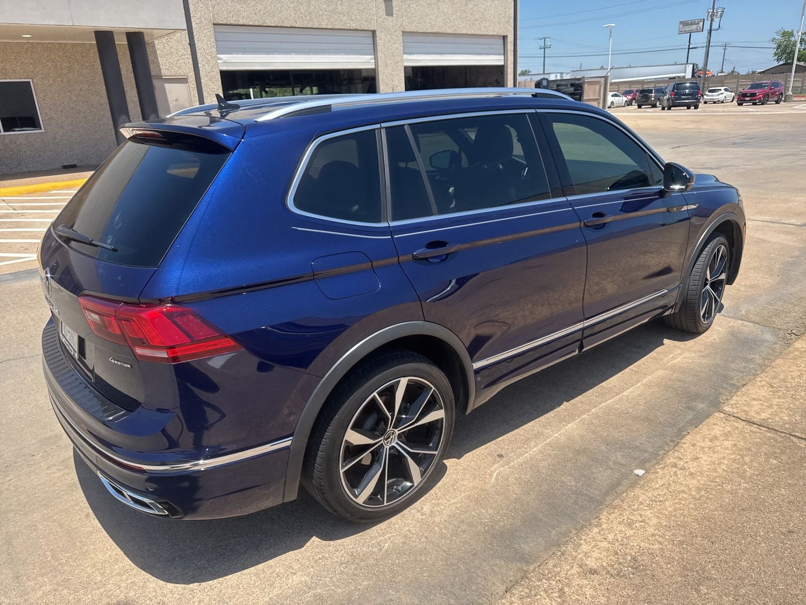 2024 Volkswagen Tiguan 2.0T SEL R-Line