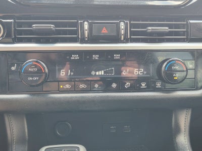 2023 Nissan Pathfinder SV