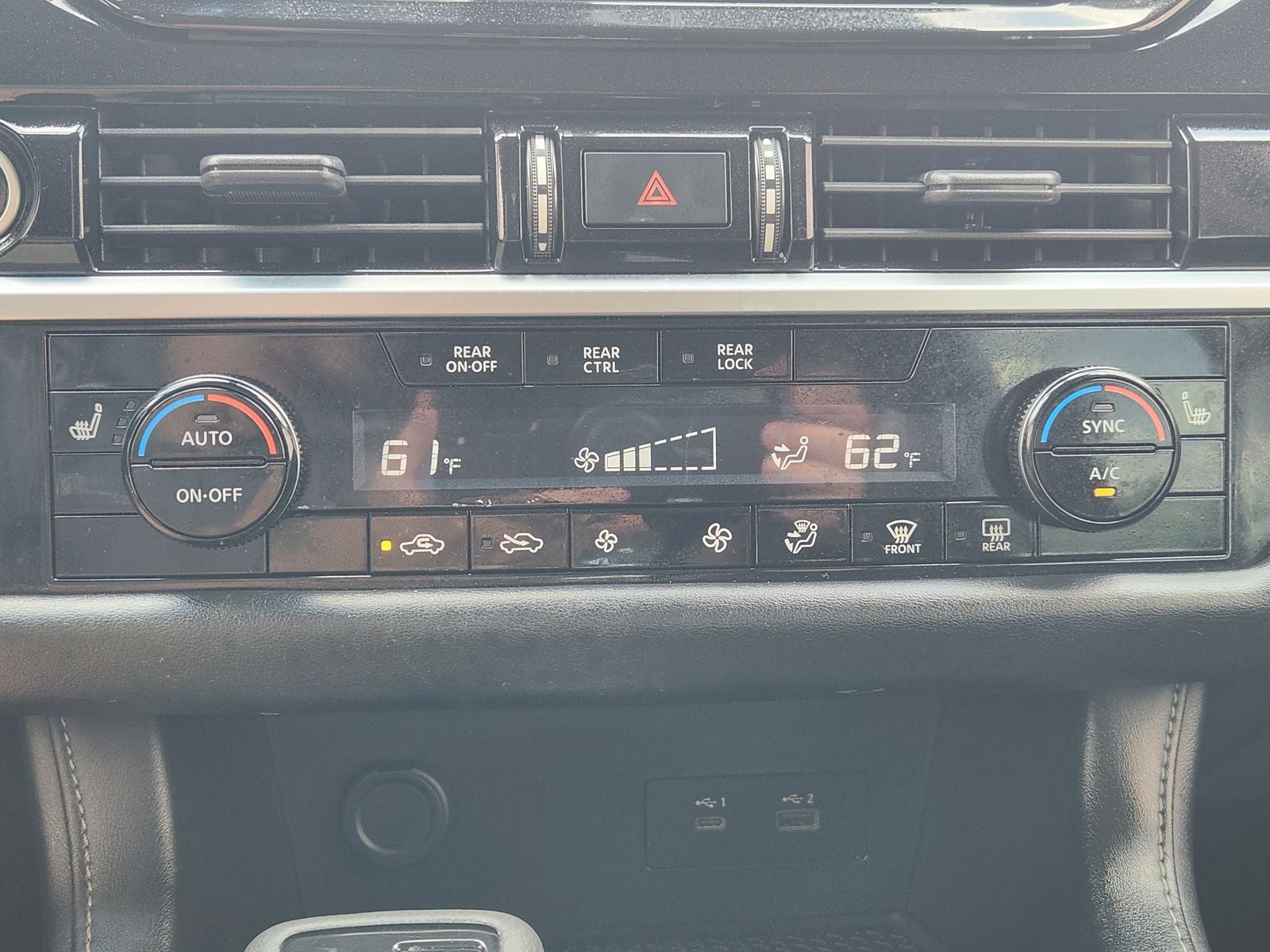 2023 Nissan Pathfinder SV