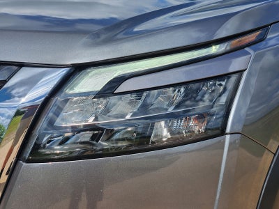 2023 Nissan Pathfinder SV