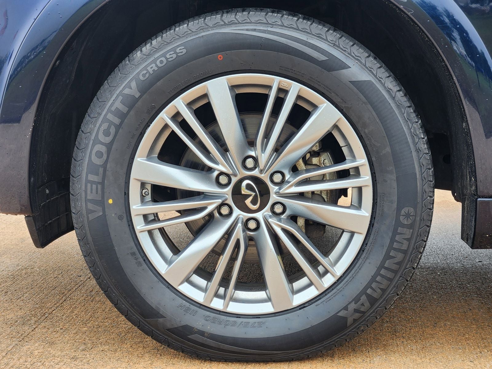 2024 INFINITI QX80 LUXE