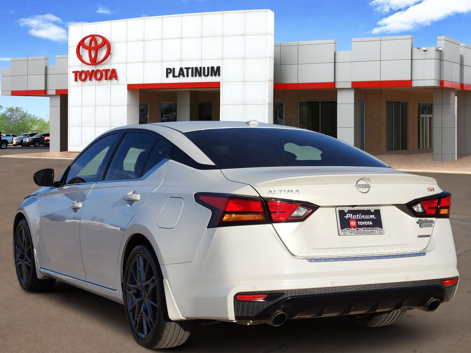 2023 Nissan Altima 2.0 SR