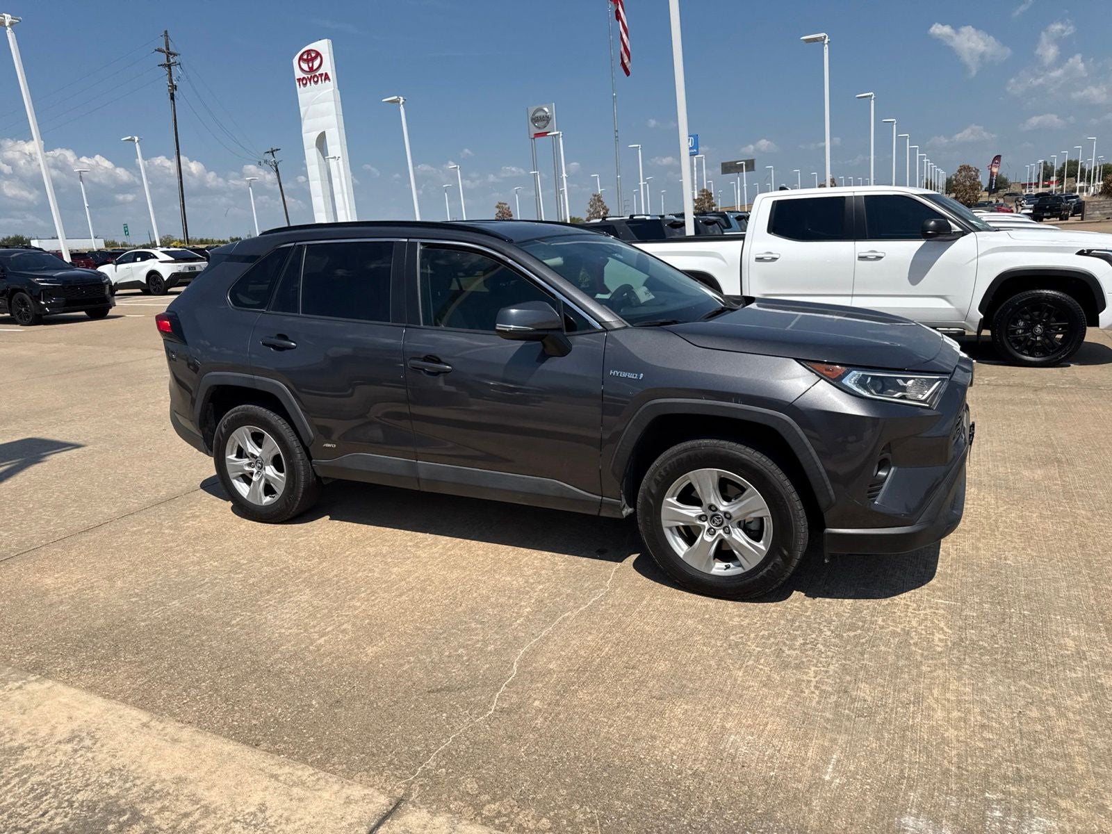 2020 Toyota RAV4 Hybrid XLE