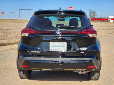 2021 Nissan Kicks SR