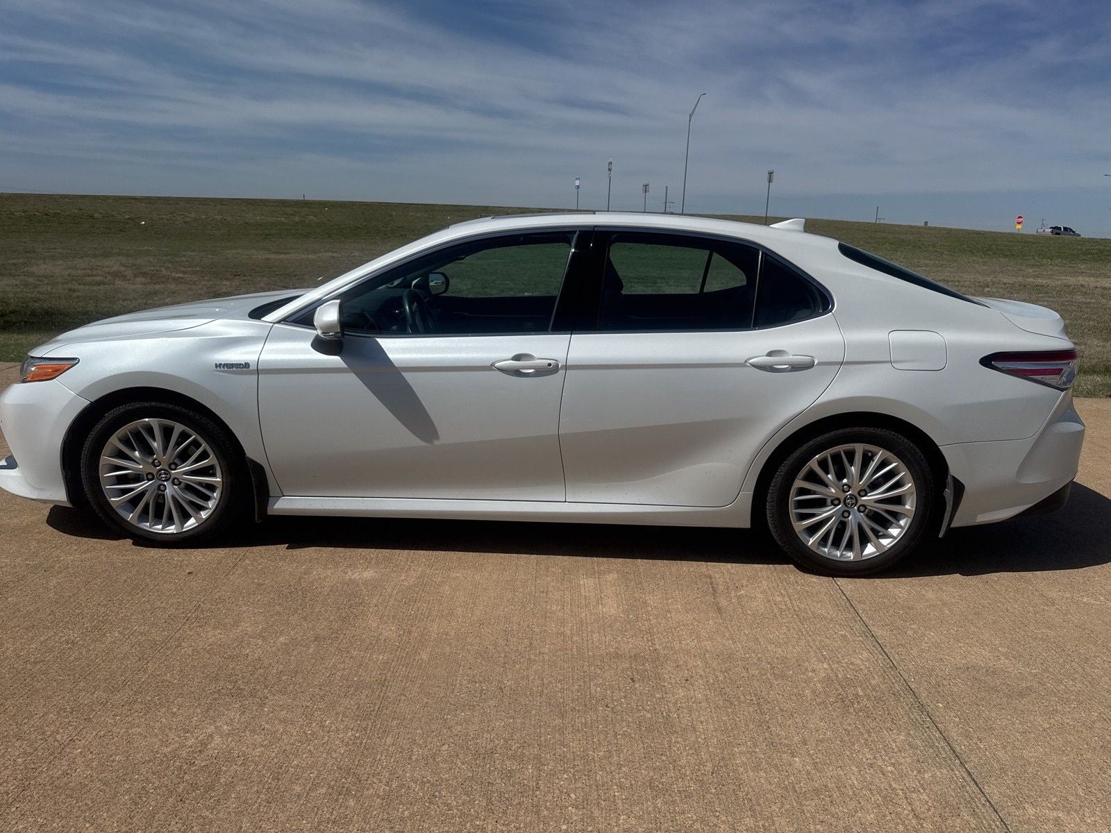 2018 Toyota Camry Hybrid XLE