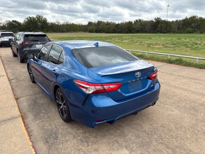 2020 Toyota Camry SE