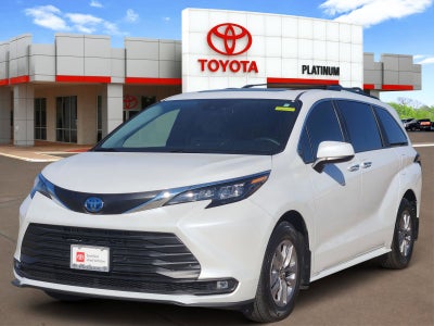 2025 Toyota Sienna XLE
