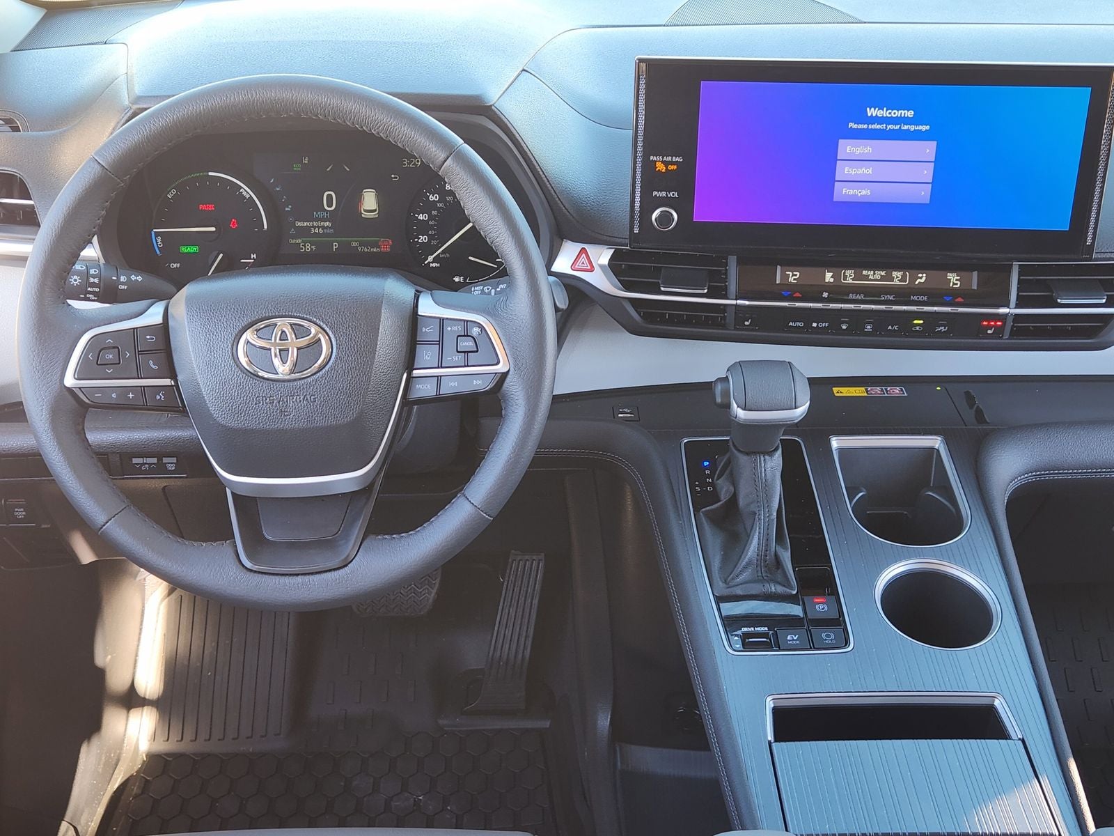 2025 Toyota Sienna XLE