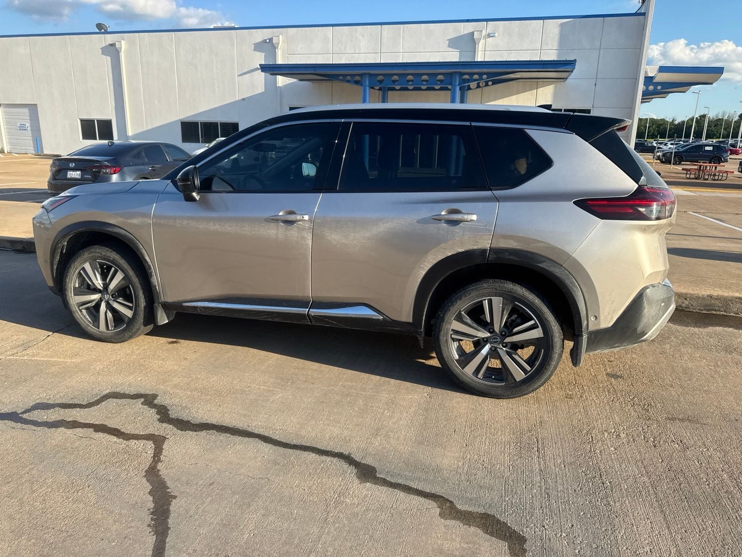 2022 Nissan Rogue SL