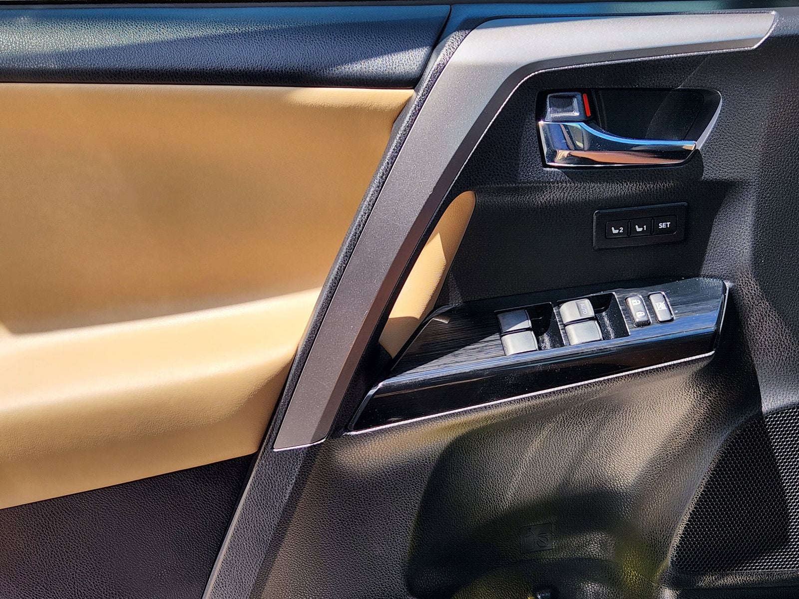 2017 Toyota RAV4 Hybrid Limited