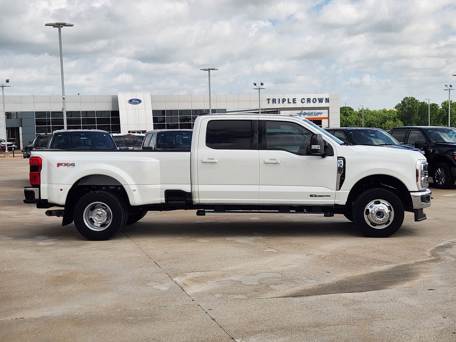 2024 Ford F-350SD Lariat DRW