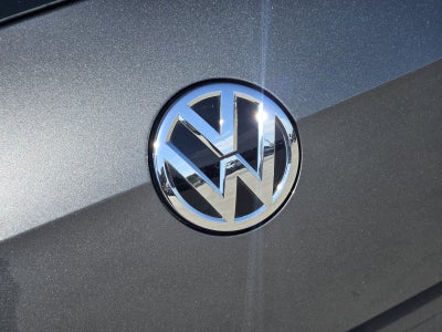 2019 Volkswagen Golf R DCC & Navigation 4Motion