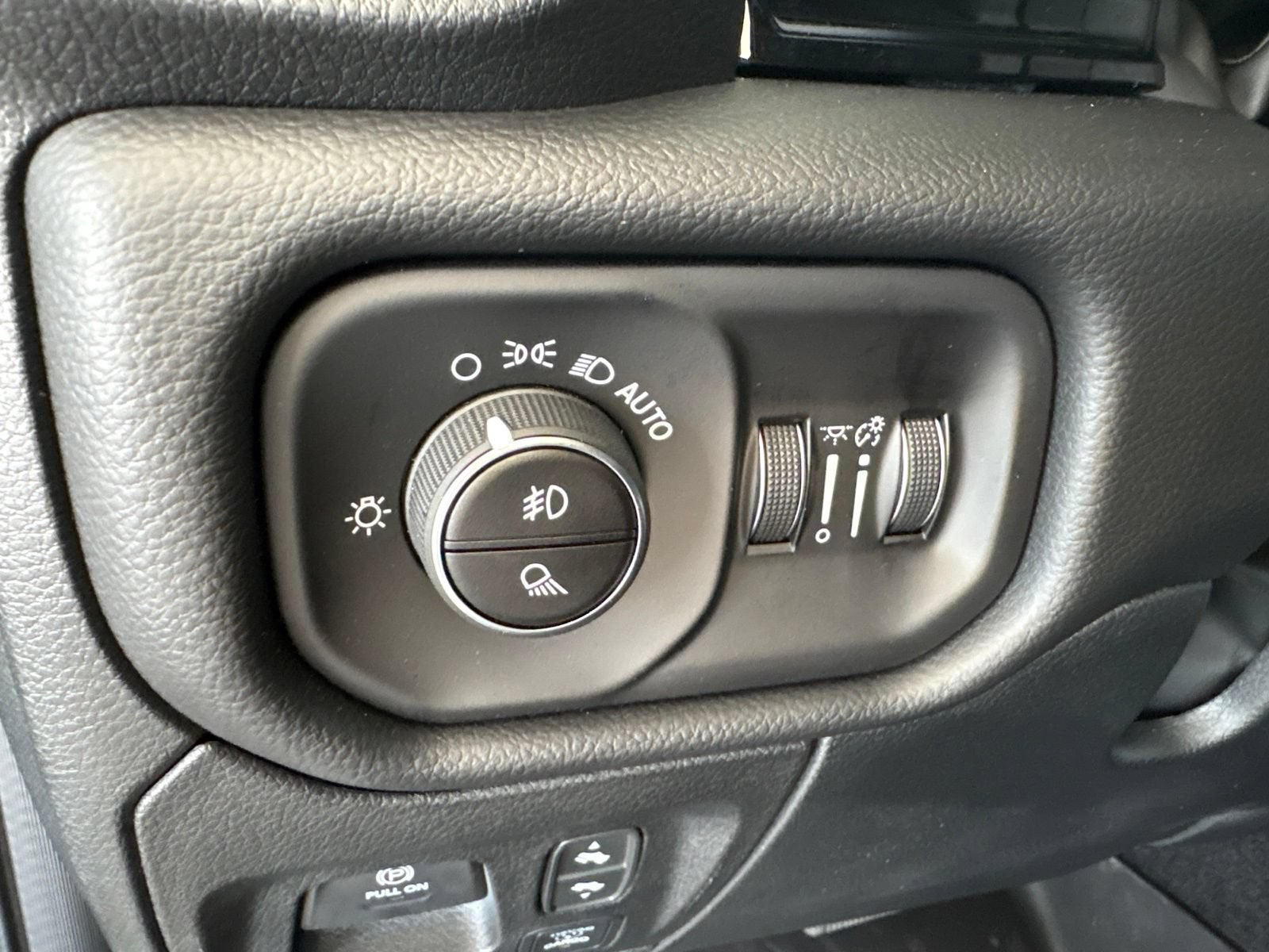 2026 RAM 1500 Laramie Crew Cab 4x4 5'7" Box