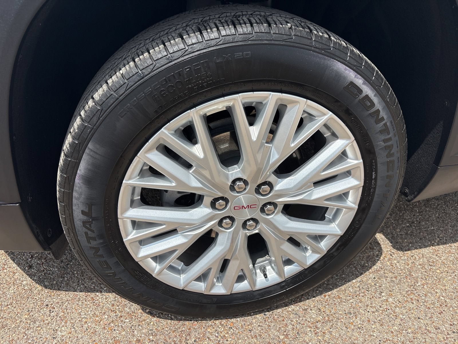 2024 GMC Acadia Elevation
