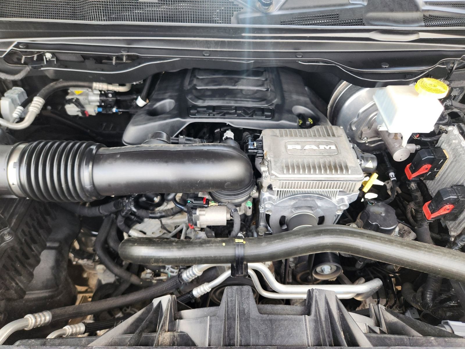 2021 RAM 1500 Laramie Crew Cab 4x2 5'7" Box