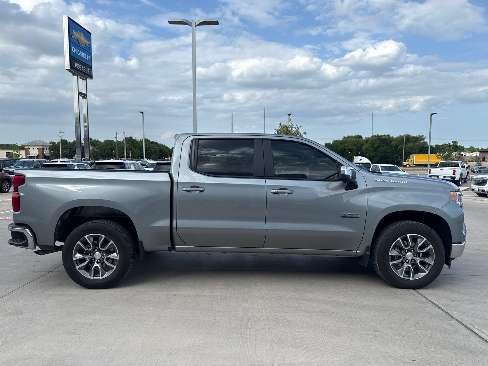 2024 Chevrolet Silverado 1500 LT