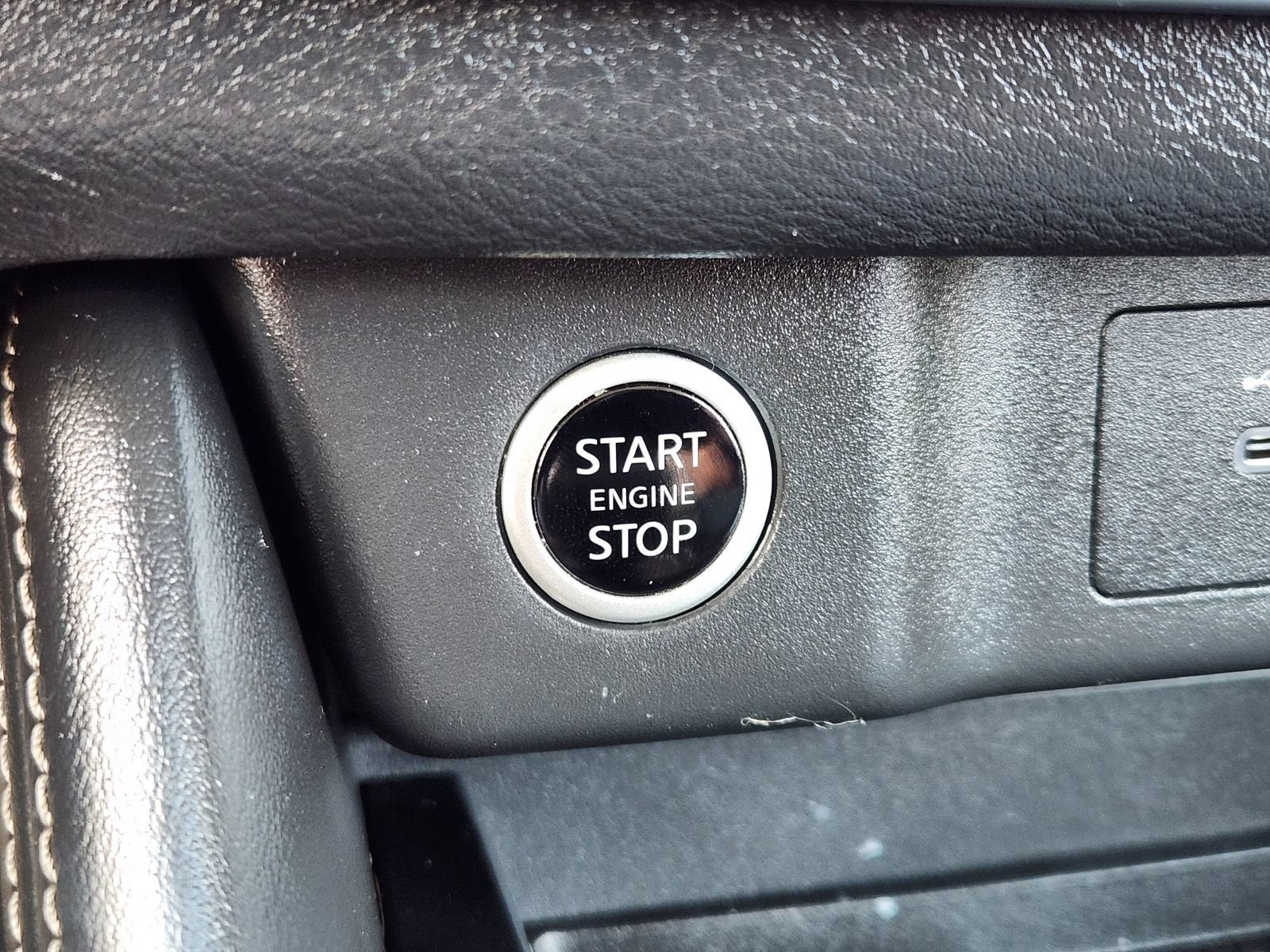 2022 Nissan Rogue SL FWD