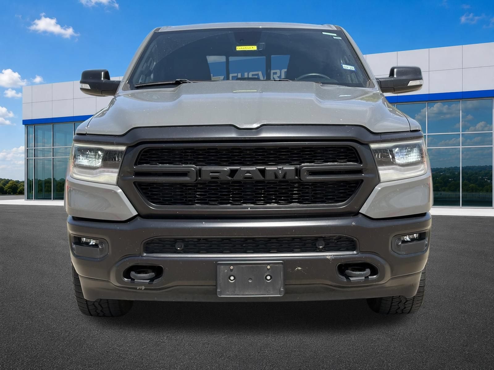 2020 RAM 1500 Lone Star Crew Cab 4x4 5'7" Box