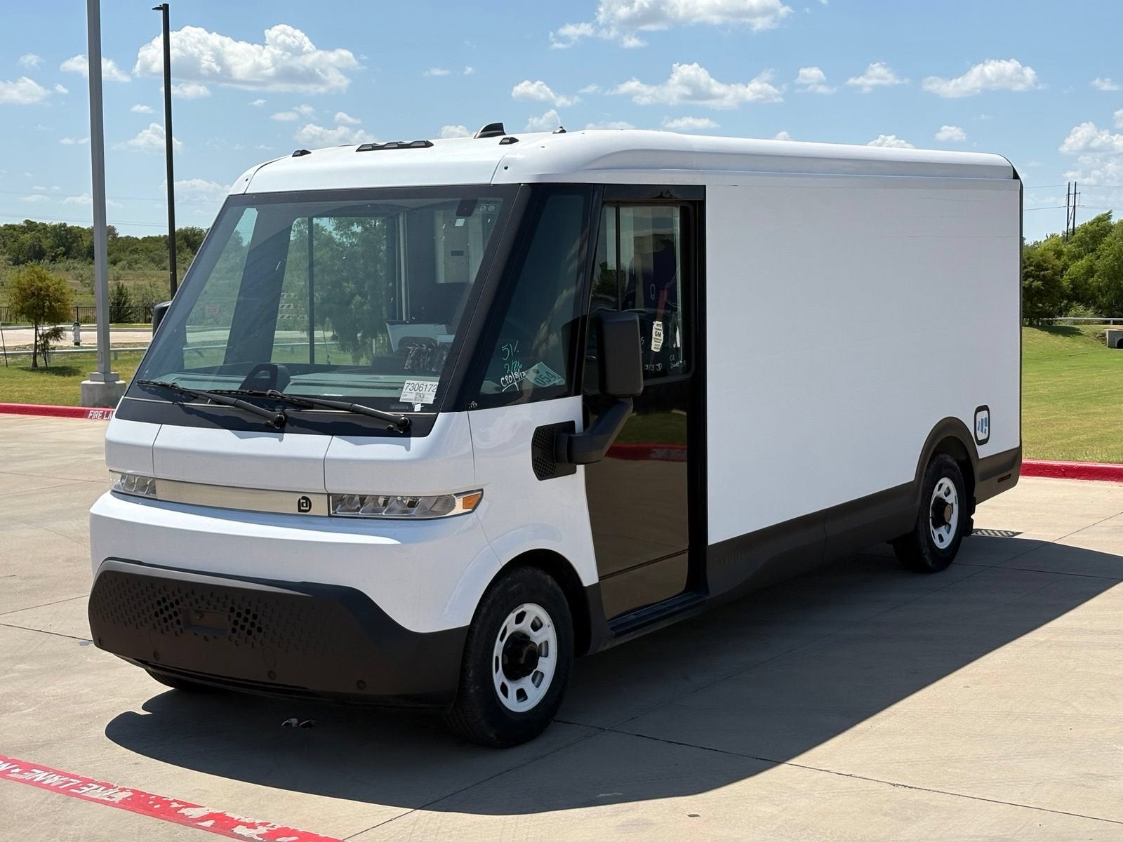2024 BrightDrop Zevo 600 EJY