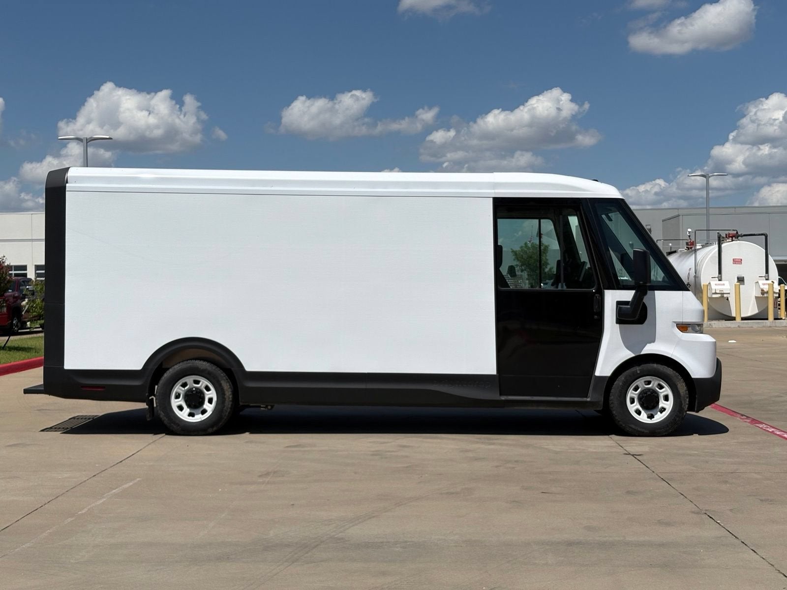 2024 BrightDrop Zevo 600 EJY