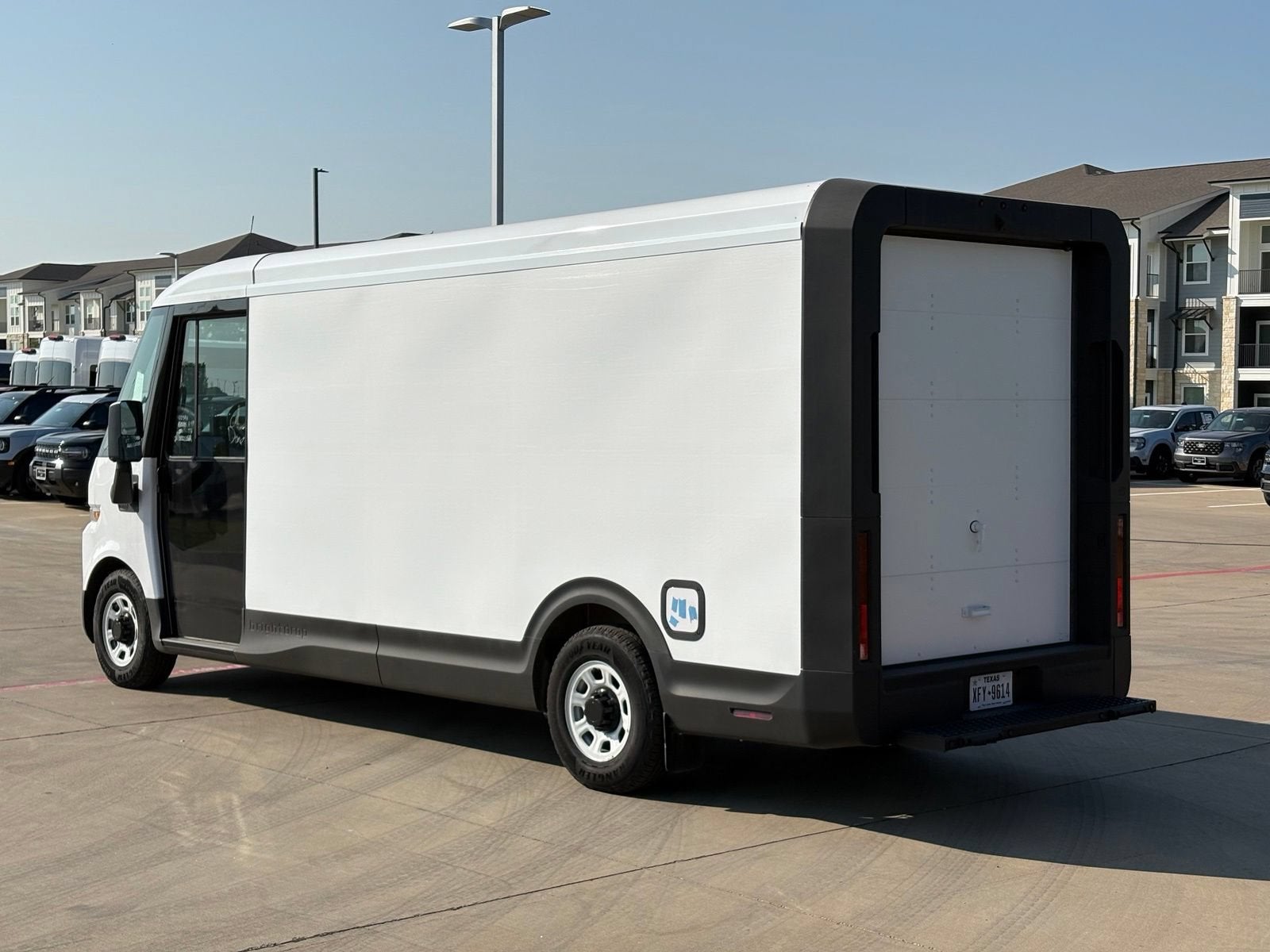 2024 BrightDrop Zevo 600 EJY