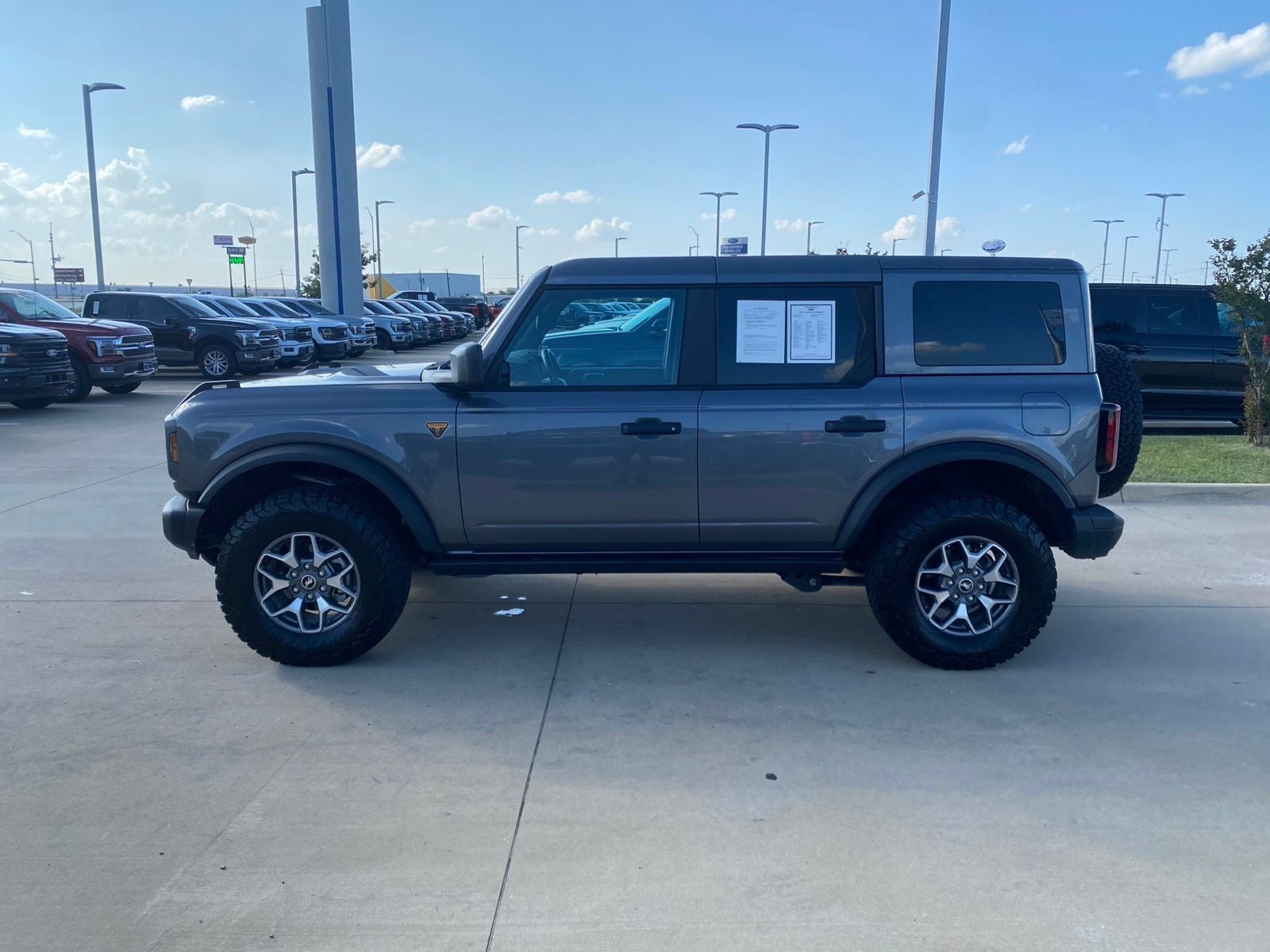 2025 Ford Bronco Badlands