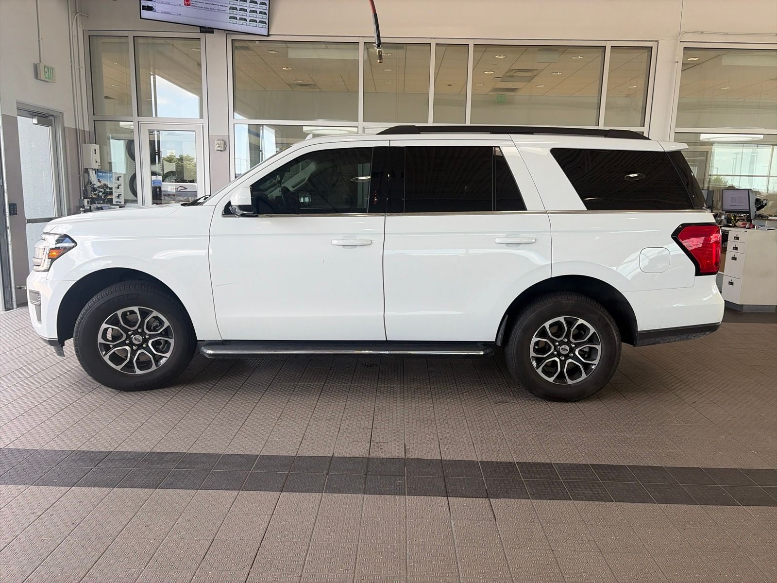 2023 Ford Expedition XLT