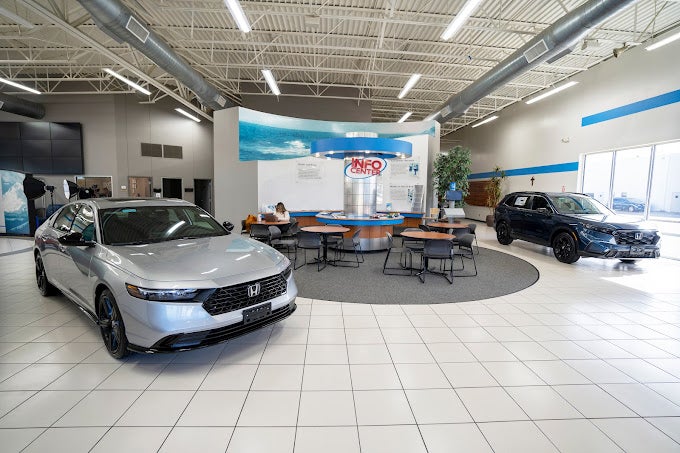 Inside Platinum Honda of Texoma